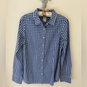 J.Crew “The Perfect Shirt” Blue and White Gingham Button Down 
Size: 6
EUC